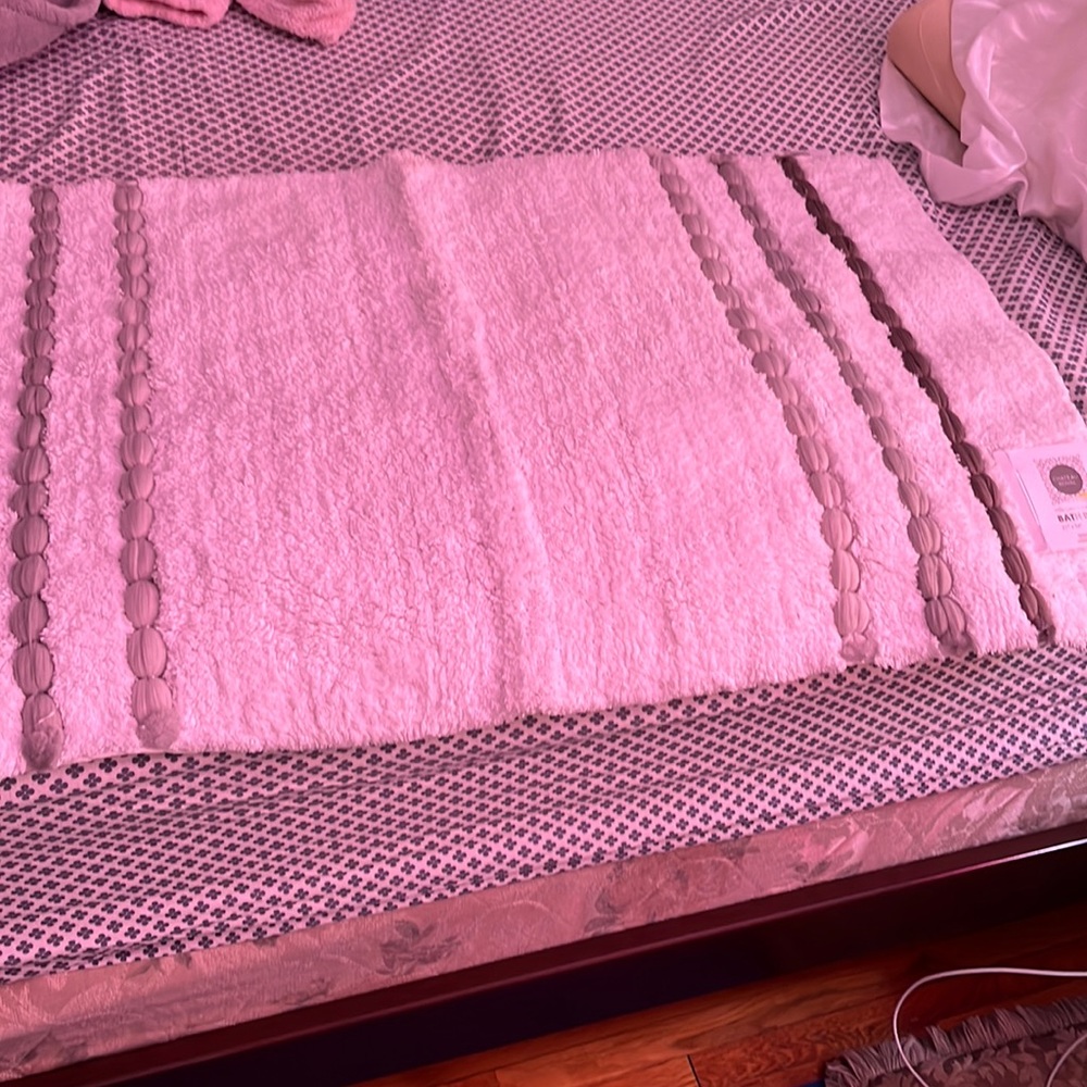 Bath rug